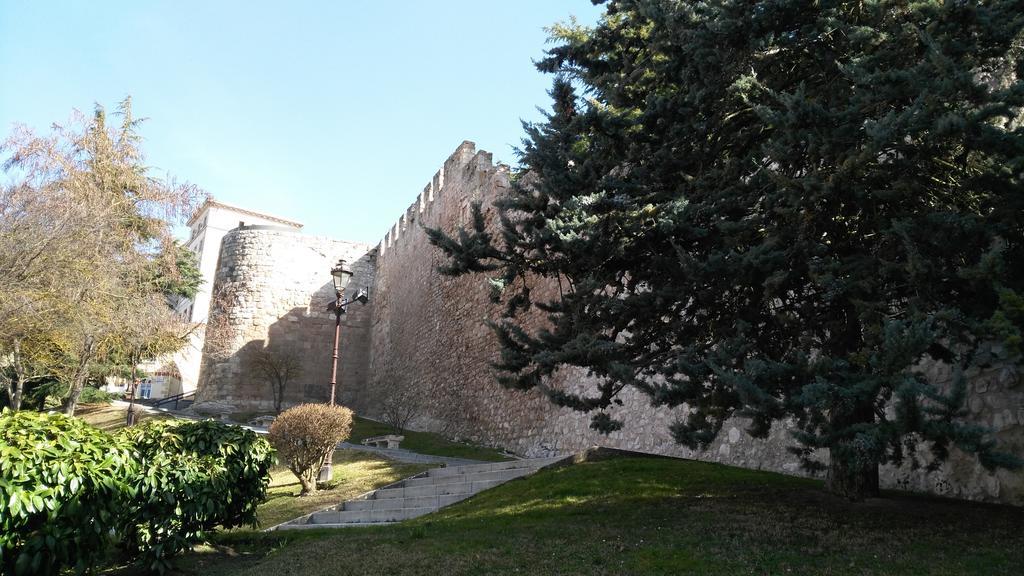 Apartamento La Muralla Parking Gratis Burgos Exterior foto